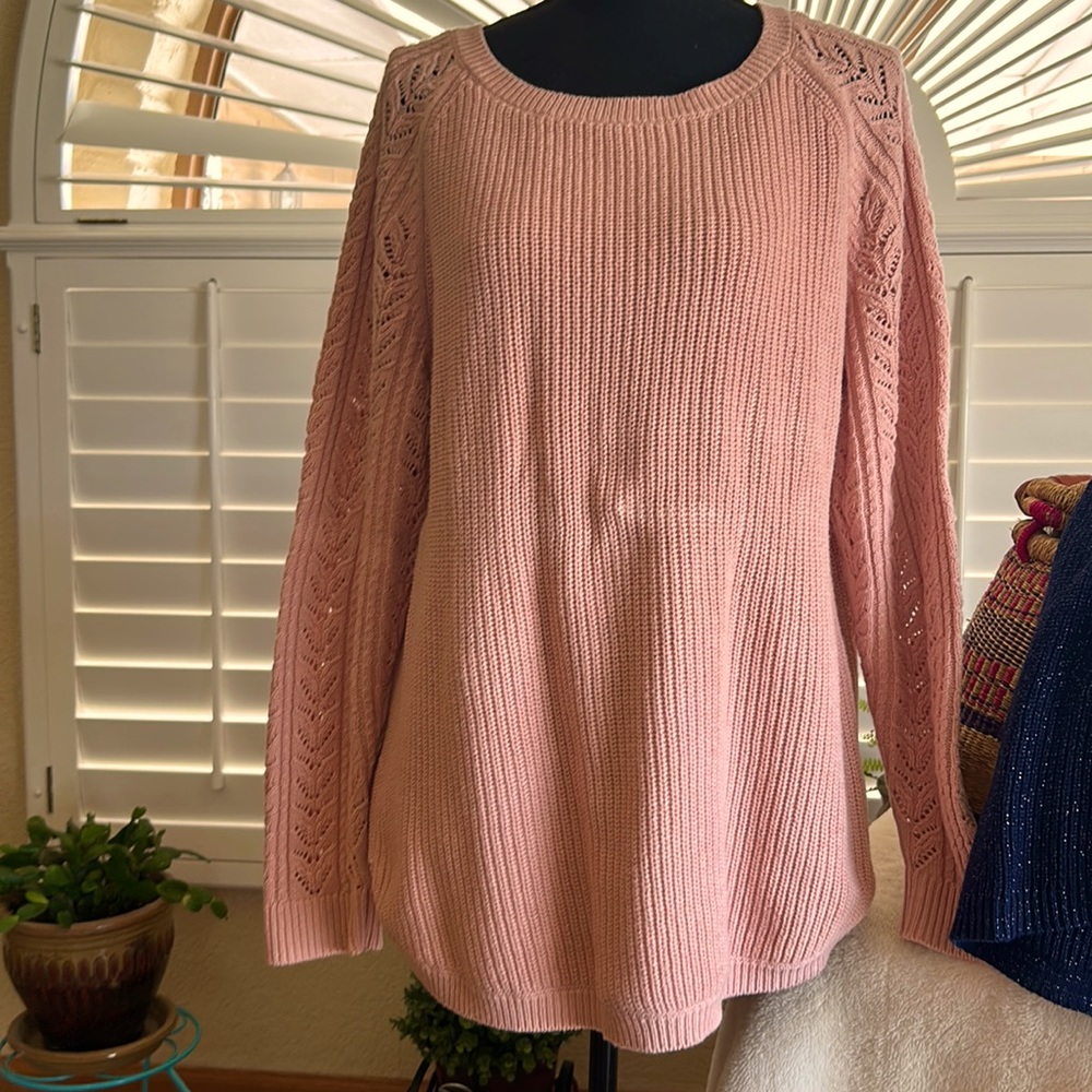 Madison Jules pink knit sweater. Size XXL. Rounded neck.